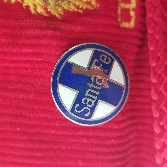 Corduroy 1970s Vintage Hat for Men with Vintage Pins - Picture 7 of 16